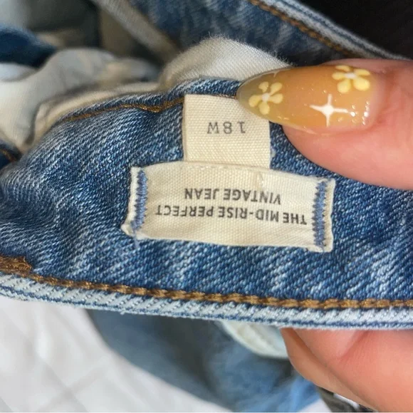 Madewell Mid-Rise Perfect Vintage Jeans - Picture 6 of 7